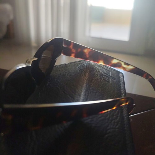 OJO Sunglasses Turtle Frame New with UV400 Protection