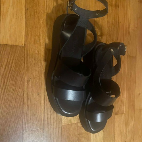 Pentavras leather black sandals like new, size 37