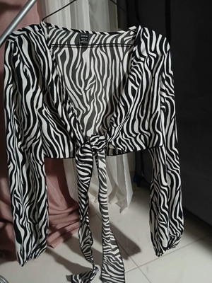 Top with tie like new, black and white, size S