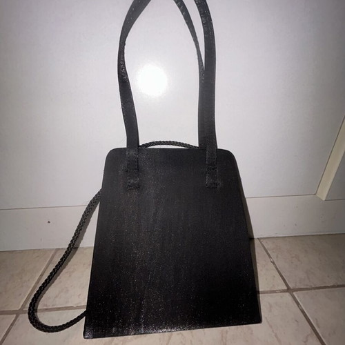 Handbag like new, black, shoulder type