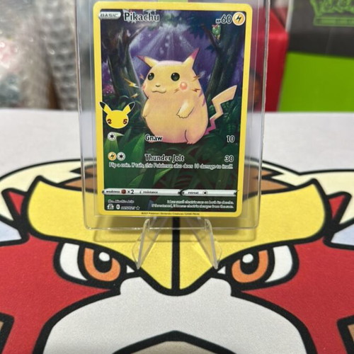 Pikachu Celebrations 2021 Art Pokémon Card Holographic Like New