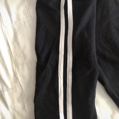 Fitted black and white bermuda shorts for 10-year-old girls
