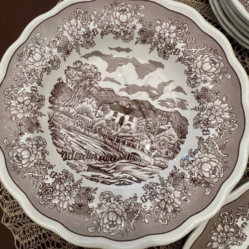 Swiss Landscape 282 dish set used, 6+6+8+2+1 pieces