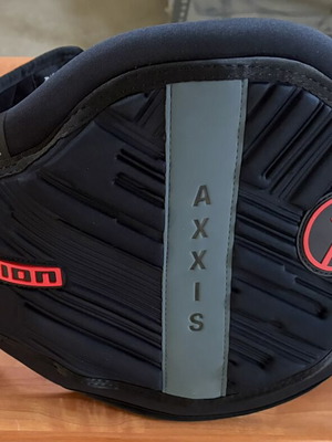 Harness Ion Axxis XS new