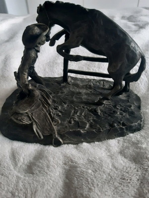 Cowboy Bronco sculpture by Philip Kraczkowski like new