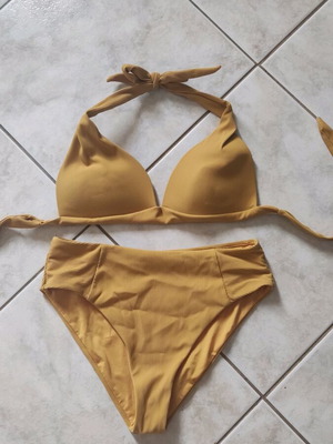 Women's mustard swimsuit like new, size large