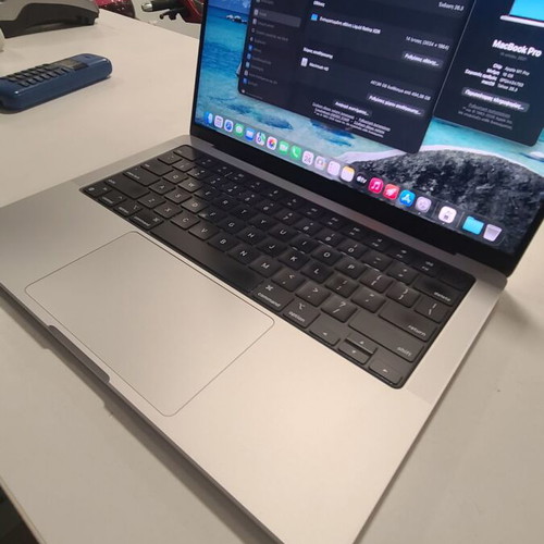 Macbook Pro 14inch M1 Pro like new, 16GB RAM, 512GB SSD, macOS Tahoe