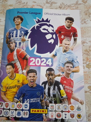 Premier League 2024 Panini стикер албум с 517 стикера