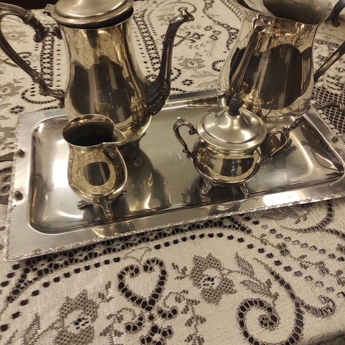 Silver-plated decorative canteen container tray set used