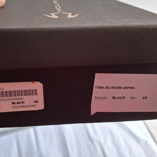 Mourtzi black leather pumps size 40 like new, 8.5cm heel