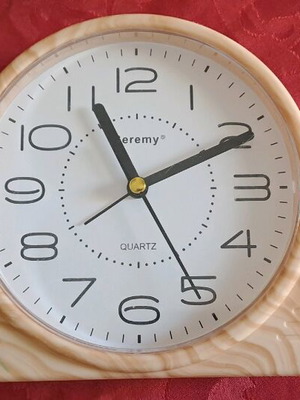 Geremy clock like new