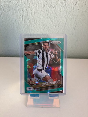 Luka Ivanušec Panini Prizm FIFA 2025-26 Green Cracked Ice card like new