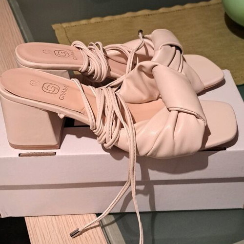 Sandals with straps that tie at the calf new, beige