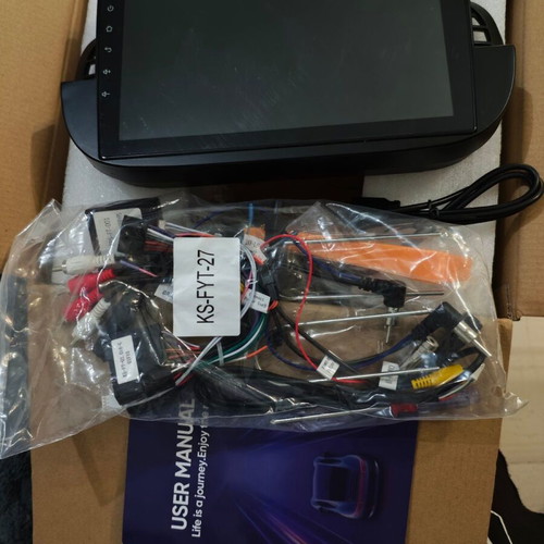 Screen for Fiat 500 with GPS, Android and steering wheel controls, like new
