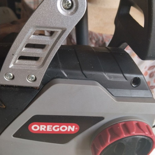 Oregon CS1400 electric chainsaw 2400W with accessories