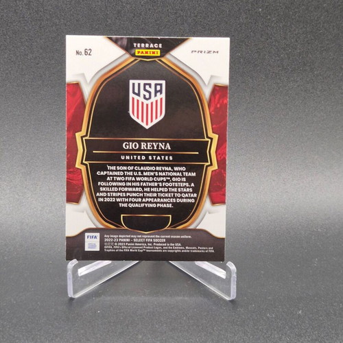 2022-23 Panini Select FIFA Terrace Purple Mojo Prizm Giovanni Reyna #62 card