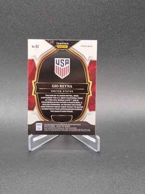 2022-23 Panini Select FIFA Terrace Purple Mojo Prizm Giovanni Reyna #62 card