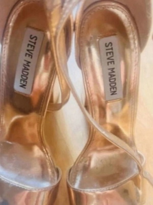 Steve Madden gold platform sandals, size 39