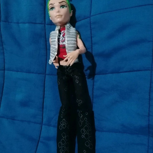 Monster High Deuce Gorgon like new with lever moving arms and hair