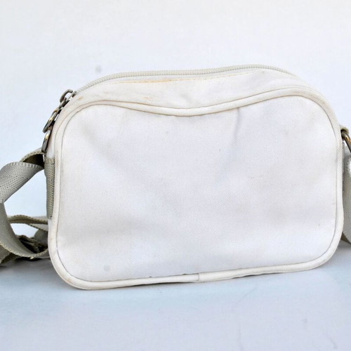 Nike white shoulder bag used, small size, sporty style