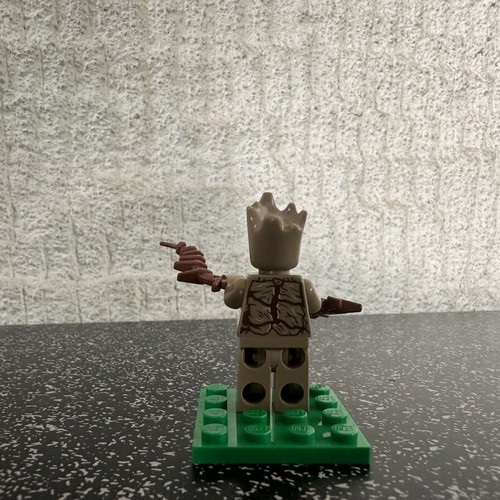Lego Marvel Groot Teen Groot Dark Tan minifigure like new