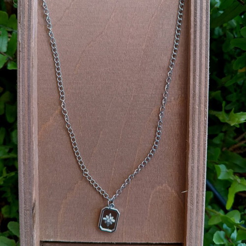 Handmade necklace made of stainless steel new, silver