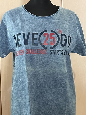 Devergo unisex T-shirt blue, like new, size L