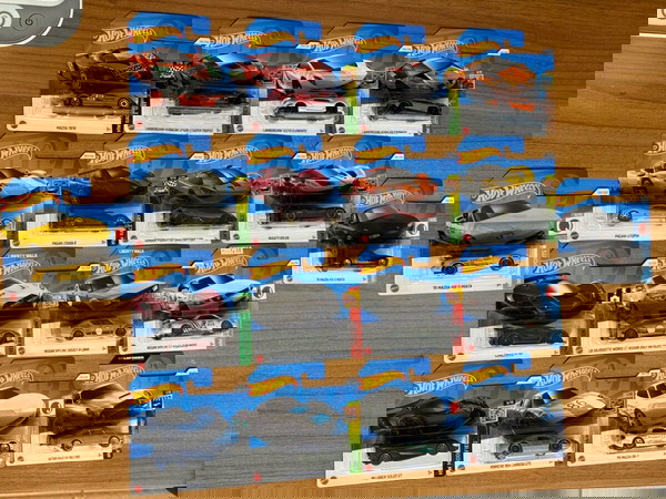 Hot Wheels Pack 2024 – 16 Колекционерски Модела | Всички запечатани!