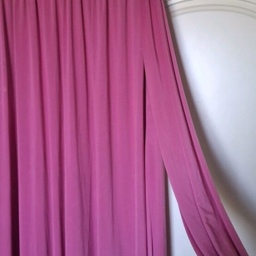 Lynne skirt like new, pink, elastic waist, pockets, jersey fabric