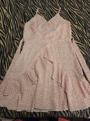 Shein dress like new, colorful, size M