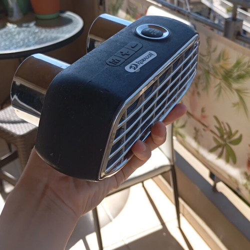Redragon Portable Bluetooth Speaker like new, clear sound