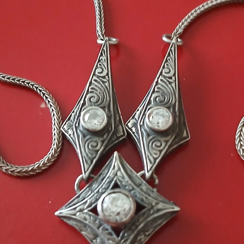 Necklace with 925 silver and zirconia, 50cm, like new