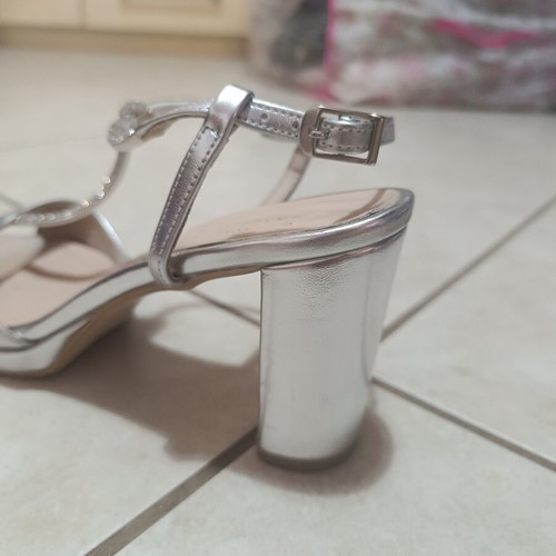 Heeled sandals with rhinestones size 39 like new, white and gray