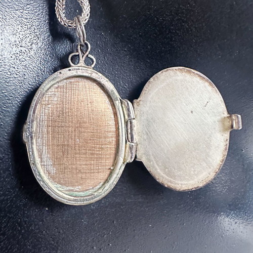 Antique photo locket with hand-painted enamel in vintage box used