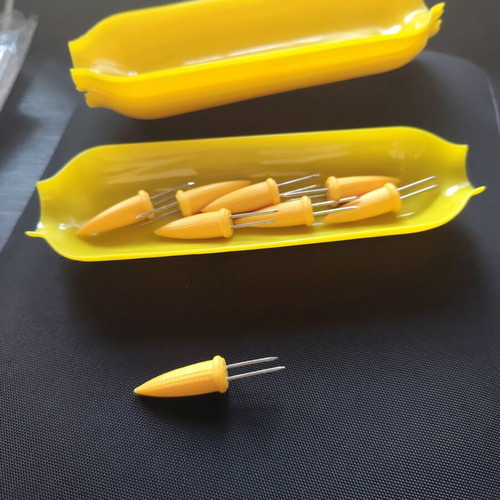 Corn serving set used, 5 plates