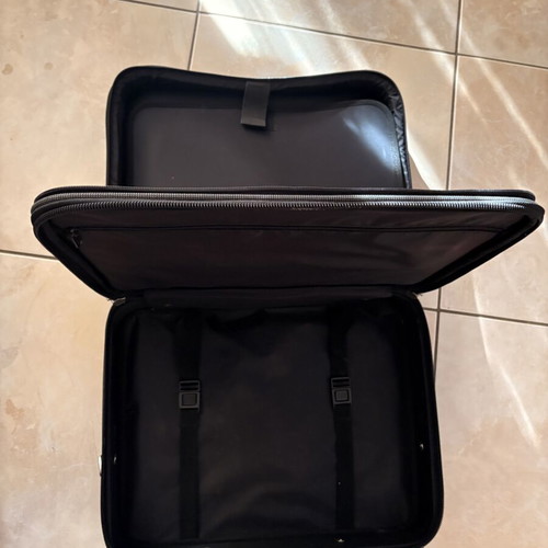 Small multipurpose suitcase like new with many compartments for cabin or office