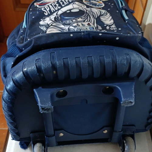 School bag for primary used with space theme and wheels