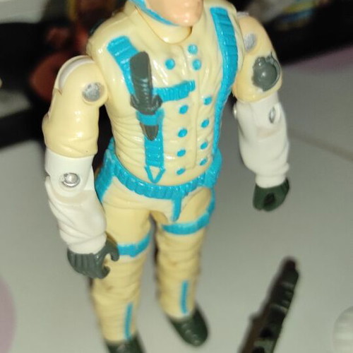 G.I.JOE Sub Zero (v1) 1990 figure used with equipment