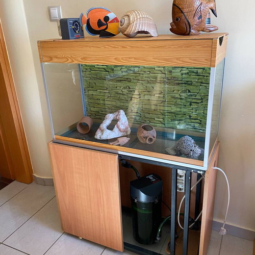 Aquarium 150 liters like new with accessories