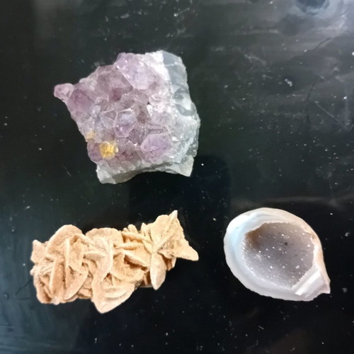 Rocks used, three small: amethyst, desert rose, agate