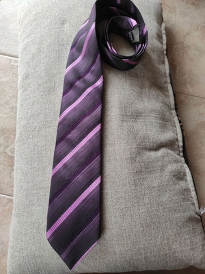 Manetti tie like new