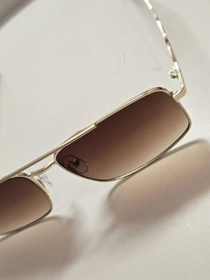 Vintage Elegance Aviator Sunglasses like new, polished gold frame