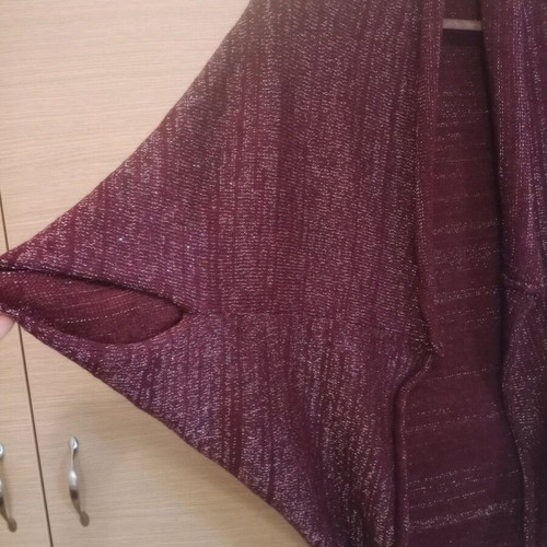 Burgundy cardigan with short sleeve like new, size M