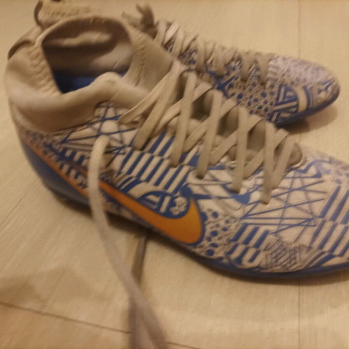 Nike football shoes used, size 36, white and blue
