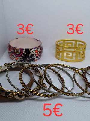 Various bracelets like new, set