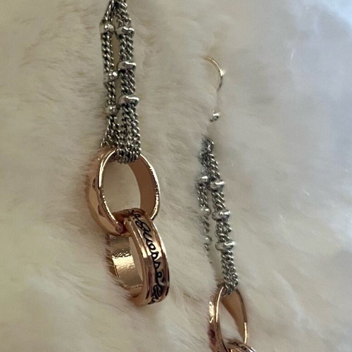 Guess hanging earrings like new, gold and silver