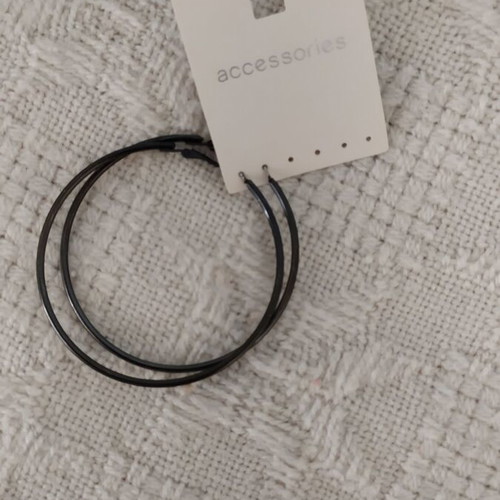 Earrings new black color