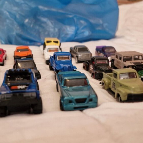 Hot Wheels toy trucks and cars like new