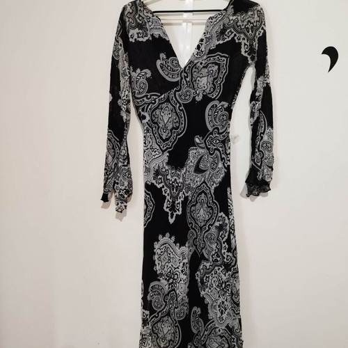Asymmetric long dress XS black and white like new