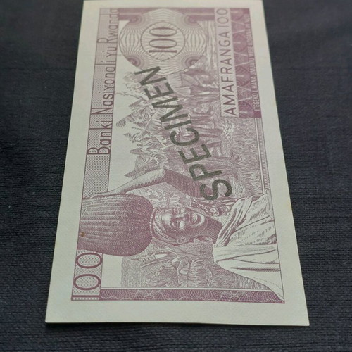 Rwanda 100 Amafranga 1969 specimen banknote new